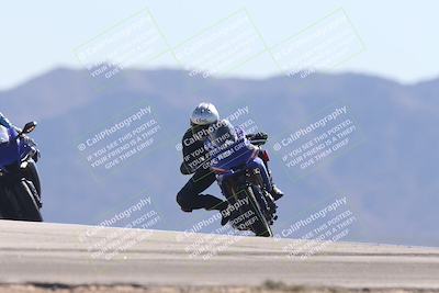 media/Oct-30-2025-Racers Edge (Thu) [[dabbdaf680]]/3-B Group/Session 4 Turn 9/